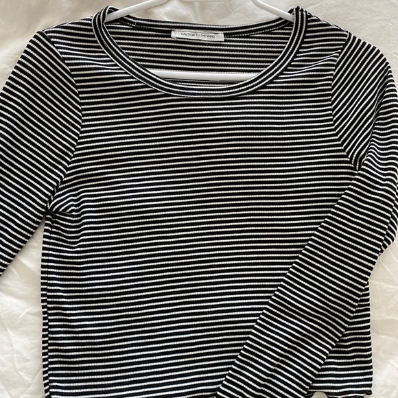 Black & white striped long sleeve - Picture 2 of 2